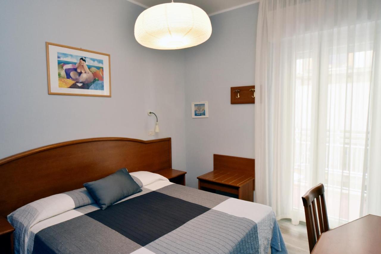 Hotel Mirabella Riccione Dış mekan fotoğraf
