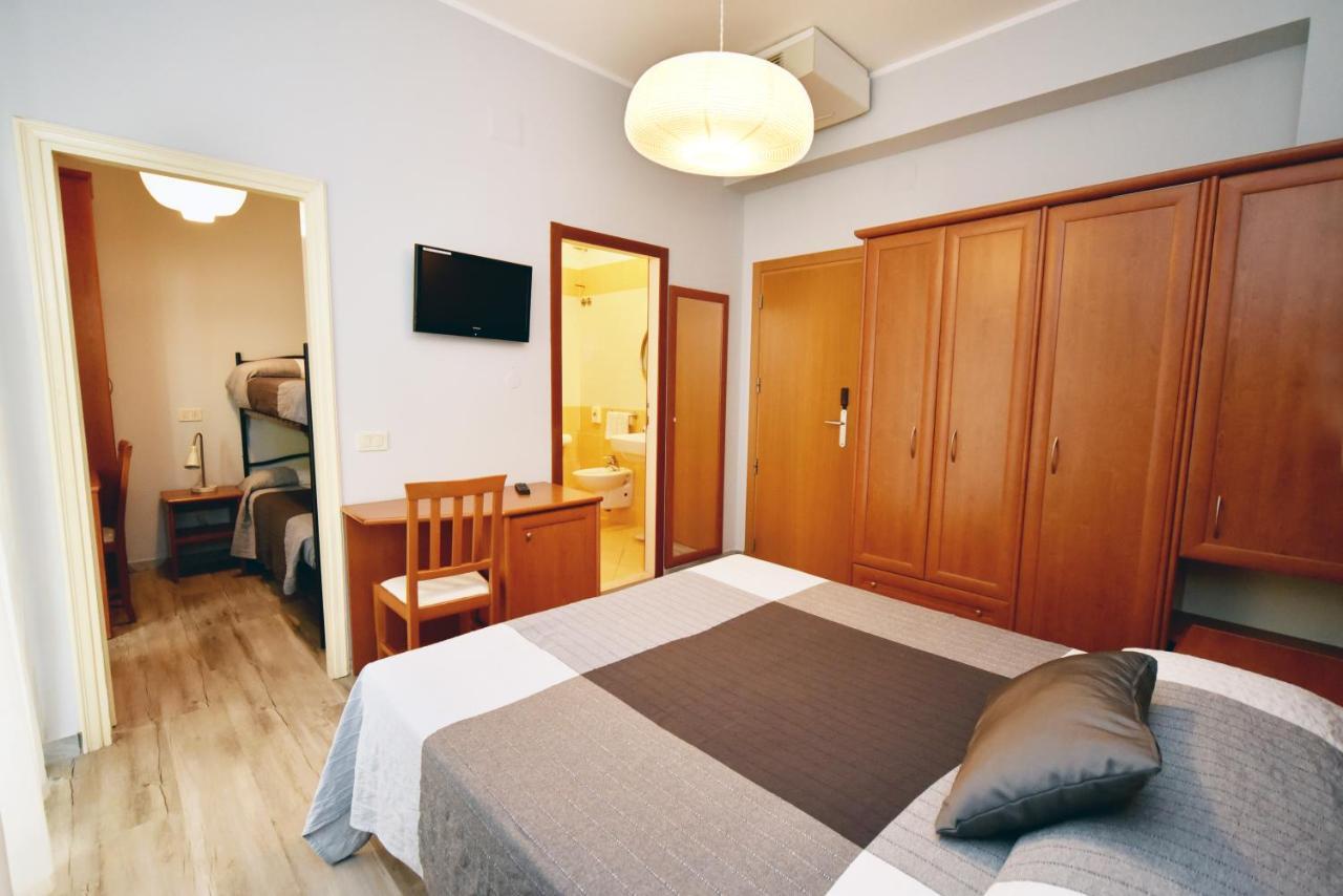 Hotel Mirabella Riccione Dış mekan fotoğraf