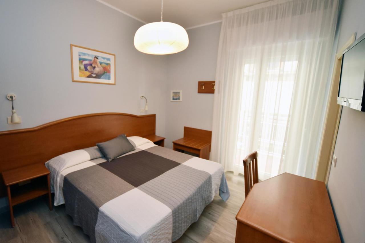 Hotel Mirabella Riccione Dış mekan fotoğraf