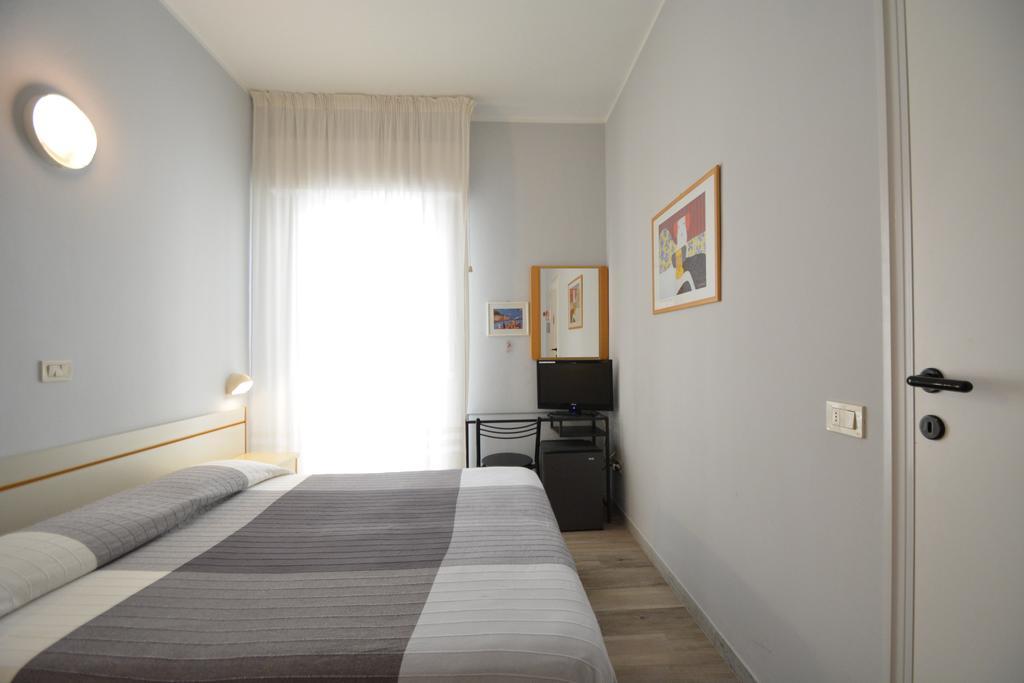 Hotel Mirabella Riccione Dış mekan fotoğraf